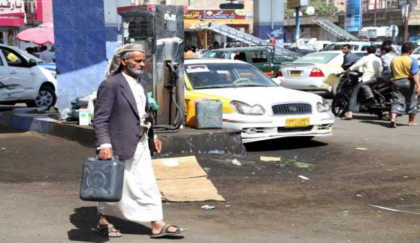 العدوان يمنع إدخال الوقود إلى اليمن