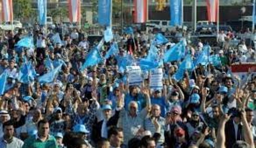  جمهور تيار 'المستقبل' بين عاملين مربكين بعد اعتكاف الحريري