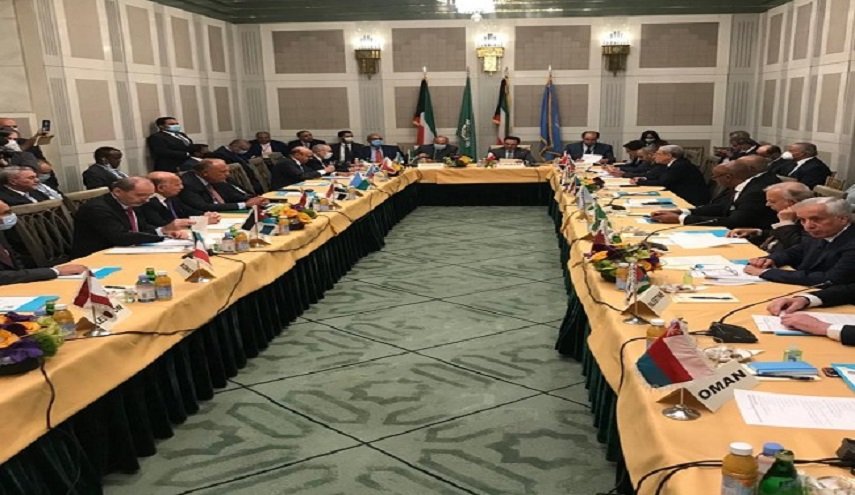 وزير خارجية مصر يشارك في الاجتماع التشاوري الوزاري في الكويت