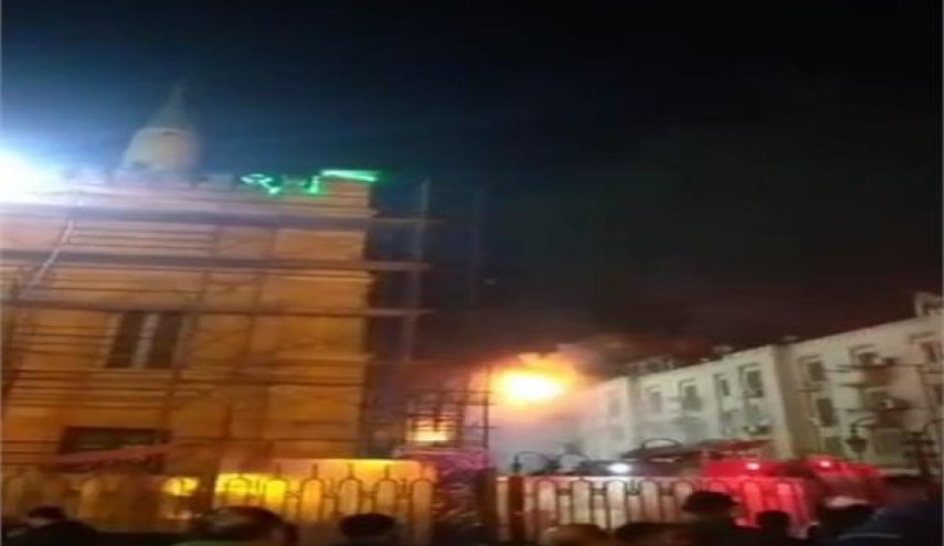 حريق هائل بمحيط مسجد الإمام الحسين في مصر