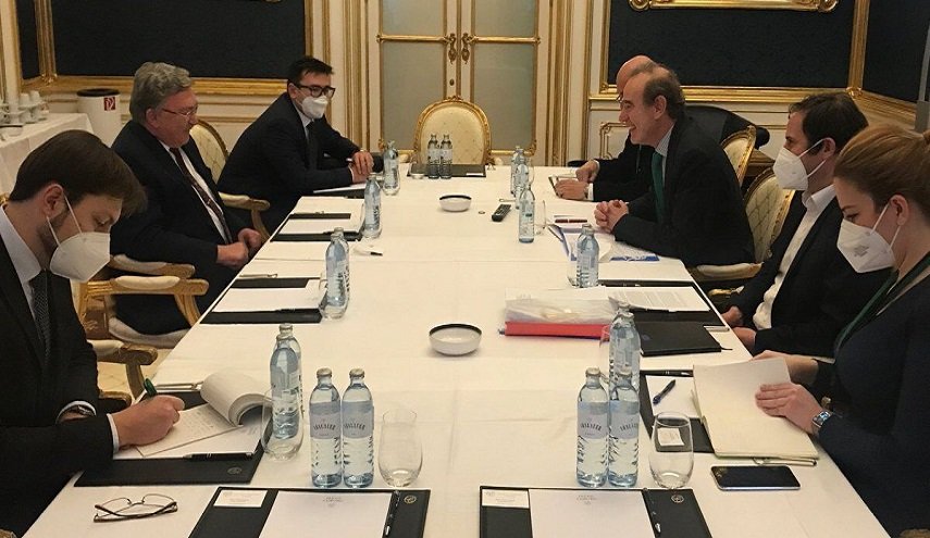 أوليانوف: اتفاق روسي أوروبي على حل القضايا العالقة في فيينا