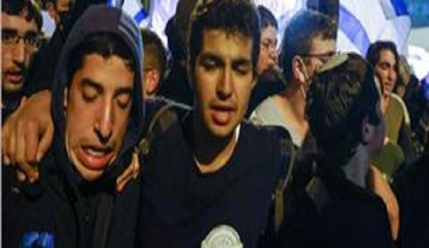 تظاهرة ضد بينيت أمام منزله 