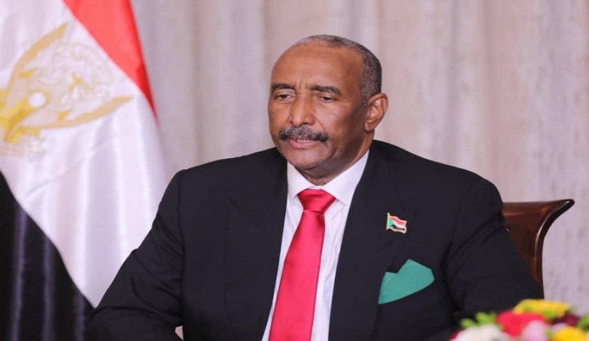 البرهان يؤكد خروج الجيش السوداني من الأطر السياسية حال حدوث توافق وطني