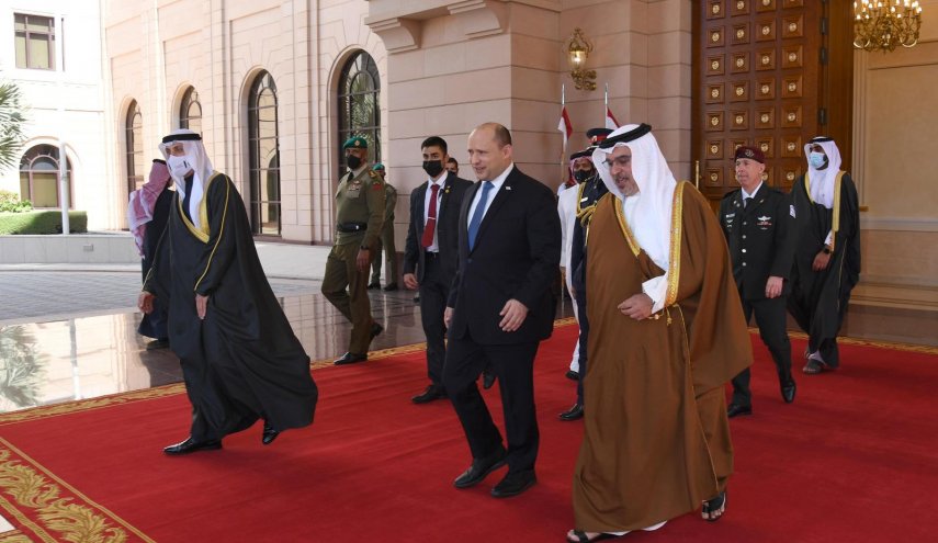 ولي العهد البحريني يلتقي رئيس وزراء الكيان الاسرائيلي