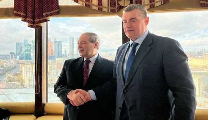 المقداد يبحث مع سلوتسكي مستجدات الأوضاع في سوريا
