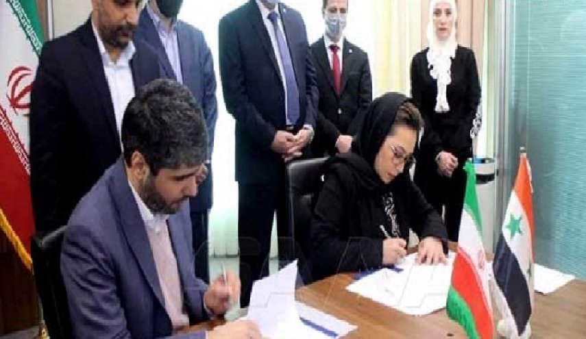 سوريا وإيران توقعان مذكرة للتعاون في الشؤون الإدارية والتوظيف

