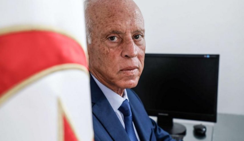 تونس.. 3 أحزاب تحذر من تدخل الرئيس سعيّد في 'الإعلام'
