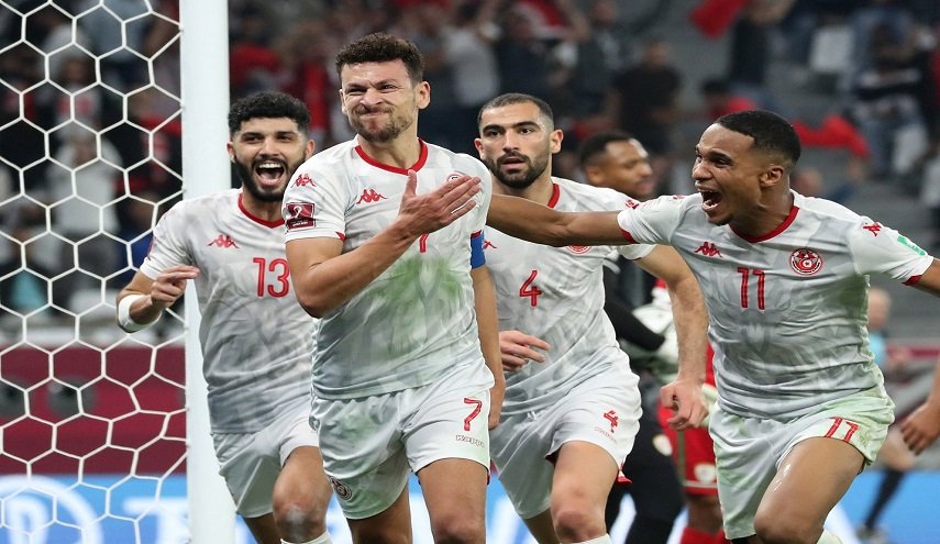 نجم تونس السابق يثير أزمة بين فريقين كبيرين
