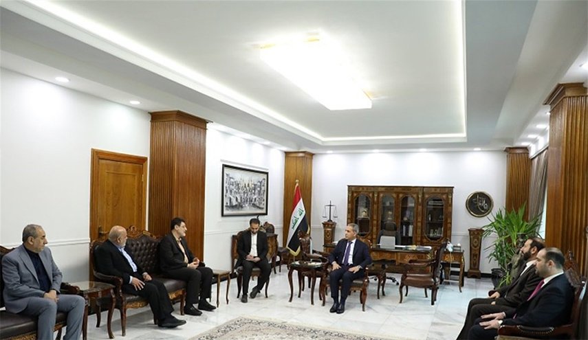 ايران والعراق يبحثان الاشكاليات القانونية في اكمال معاملات عوائل الشهداء