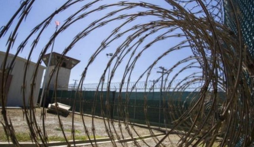 ارتداء الأسرى الفلسطينيين لملابس 