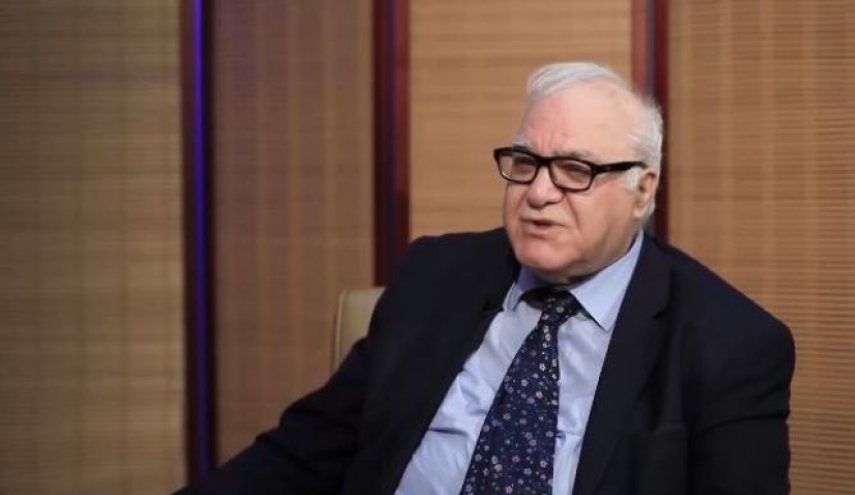مستشار الكاظمي يحدد سبب منع مقايضة النفط بالغذاء