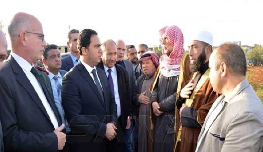 محافظ دمشق يقدم واجب العزاء لذوي ضحايا حريق مول لاميرادا