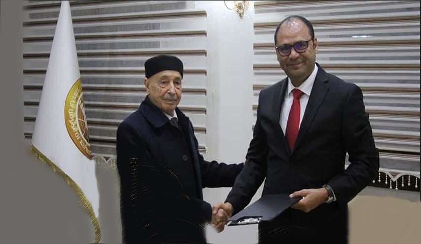 ليبيا .. وزير الصحة يؤدي اليمين أمام رئيس البرلمان 
