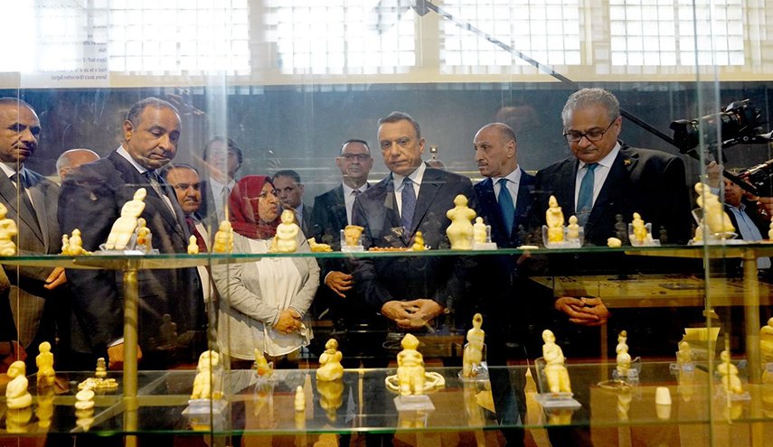 الكاظمي يحث على مواصلة استرداد الآثار العراقية