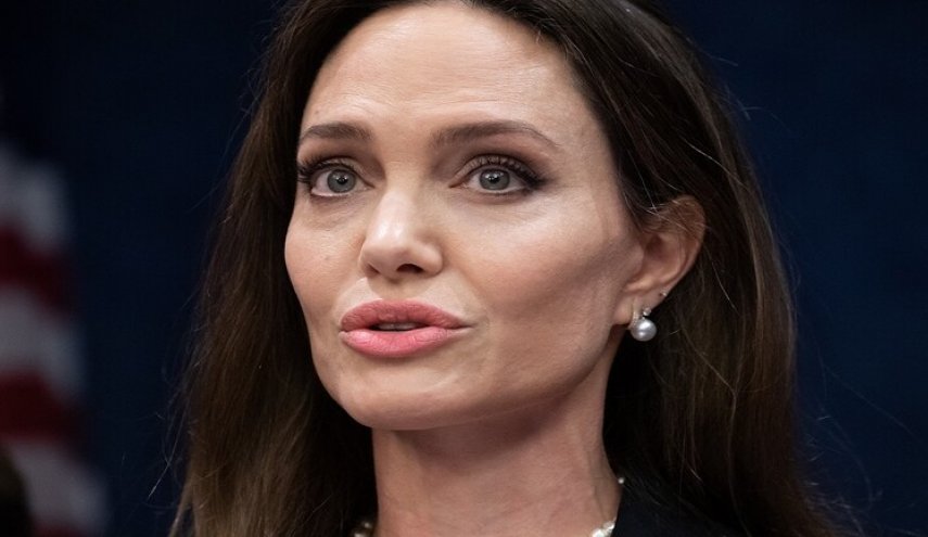 أنجلينا جولي تصل إلى اليمن في زيارة رسمية