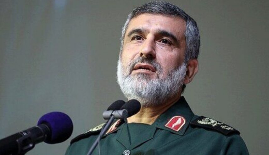 العميد حاجي زادة : ايران المقتدرة ينبغي لها الاهتمام بتقنيات الفضاء
