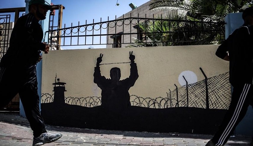 الأسرى الفلسطينيون يعلنون يوم 25 آذار موعدًا للإضراب عن الطعام