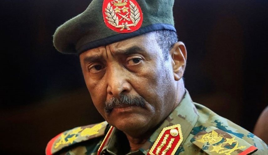 رئيس مجلس الانتقالي السوداني يصل إلى الإمارات