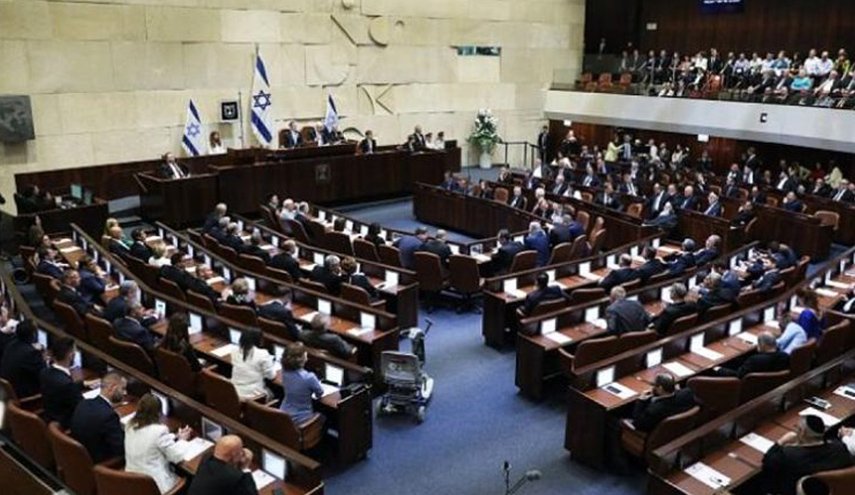 الكنيست يصدق على منع لم شمل العائلات الفلسطينية 