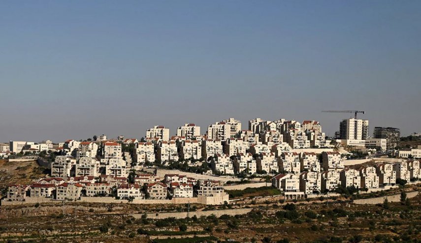 مستوطنون يشرعون ببناء وحدات استيطانية جديدة بالأغوار