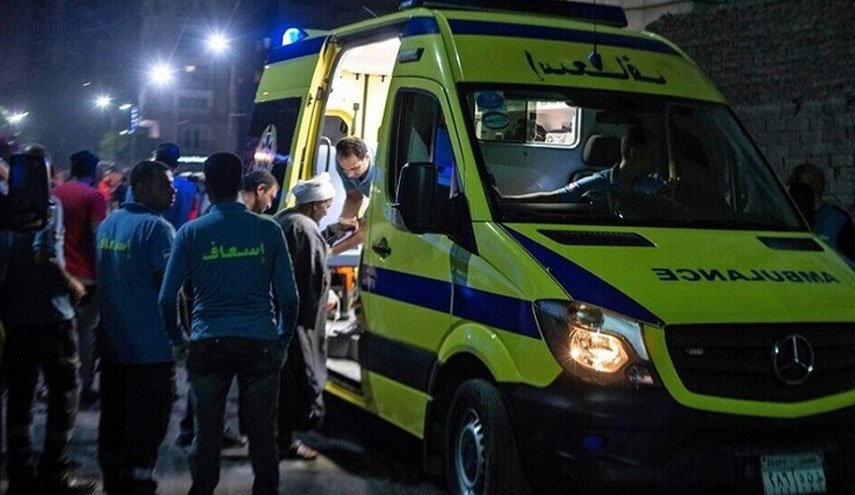 ليبيا تسلم مصر 8 مواطنين بعد إنقاذهم من الموت
