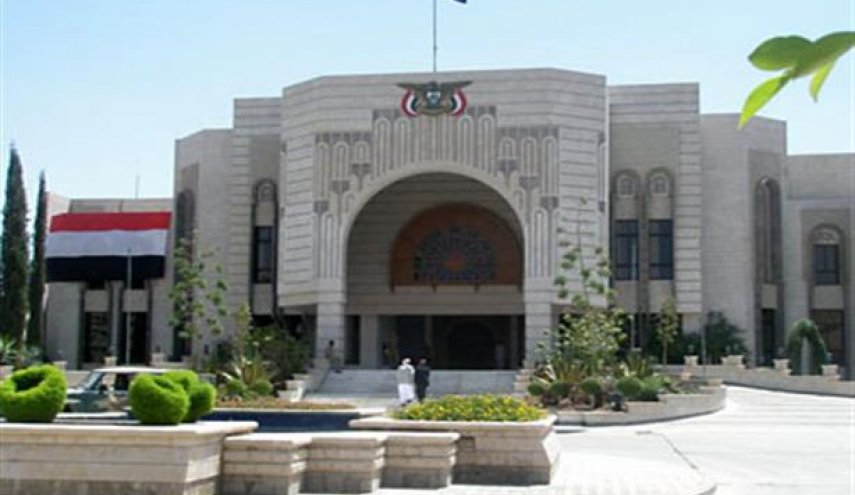 مسؤول يمني: اليمن يرحب بأي حوار مع دول العدوان في أي دولة محايدة