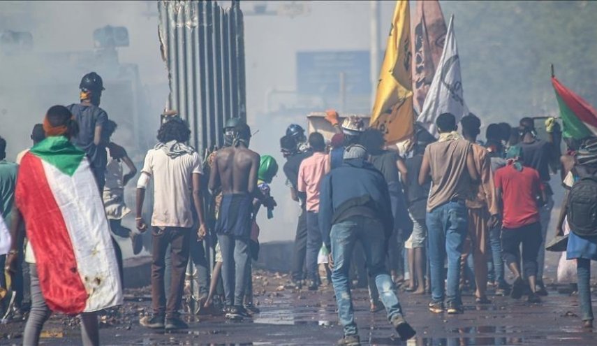 السودان .. حظر التجمعات والتظاهرات وسط الخرطوم