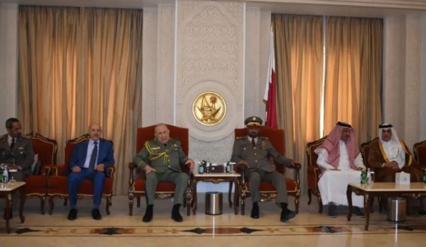 رئيس الأركان الجزائري يزور الدوحة ويلتقي بنظيره القطري