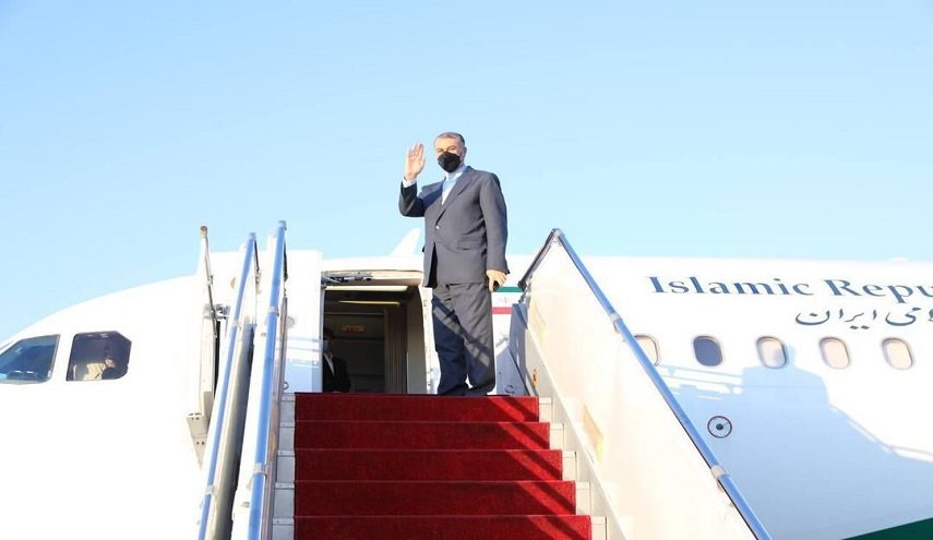 وزير الخارجية الايراني يغادر طهران متوجها الى دمشق