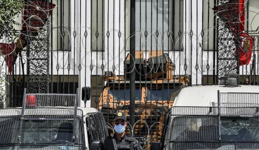 برلمان تونس المعلق يدعو لجلستين للنظر في إلغاء إجراءات الرئيس الاستثنائية‭ ‬
