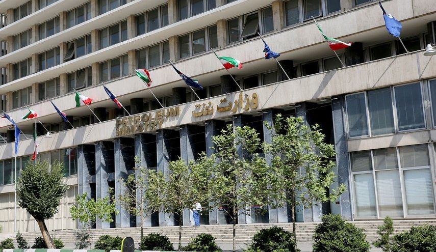 إيران صدرت شحنة بنزين و 3 شحنات سولار خلال الشهر الأخير