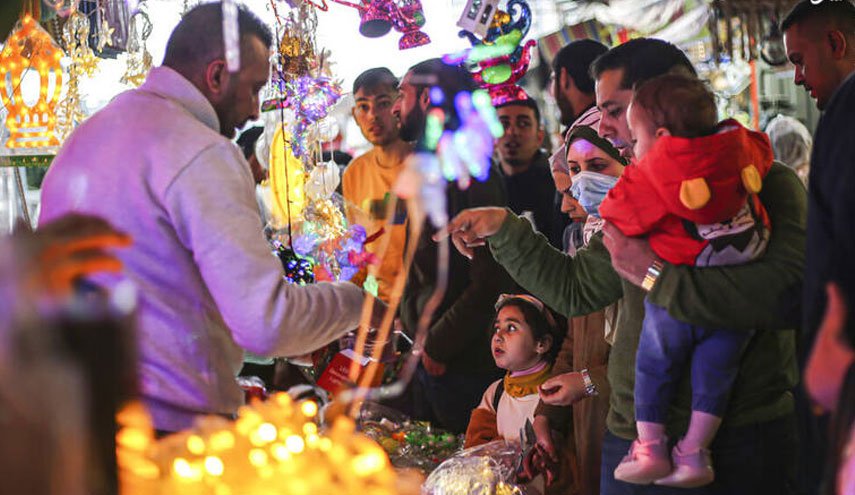 شاهد: أجواء شهر رمضان المبارك في مختلف أنحاء العالم
