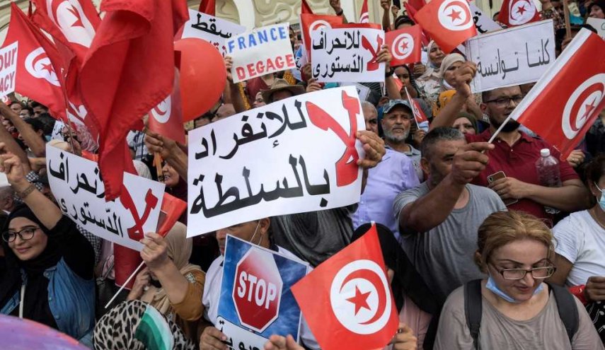 الأحزاب التونسية ترفض دعوة سعيّد لاجراء حوار على مقاسه
