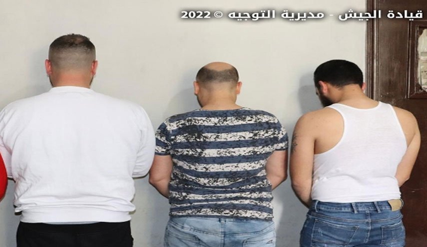توقيف مطلقي النار في مدينة طرابلس شمال لبنان وضبط أسلحة