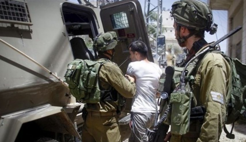 قوات الاحتلال تعتقل 5 فلسطينيين من باب العامود