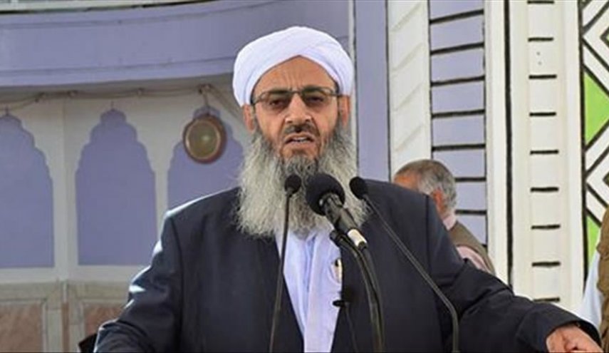 ايران.. امام جمعة أهل السنة في زاهدان يدين جریمة الطعن في مدينة مشهد