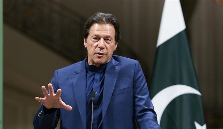 البرلمان الباكستاني يصوت اليوم على عزل عمران خان