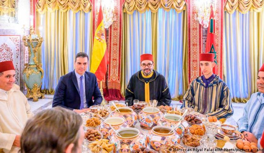 لقاء ملك المغرب بــ