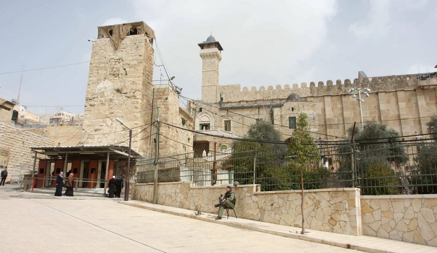 استشهاد فتاة فلسطينية برصاص الاحتلال بالخليل

