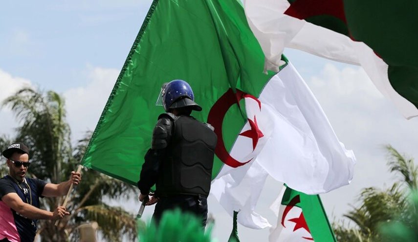 الجزائر: قصف مغربي لقوافل تجارية على حدودنا مع موريتانيا