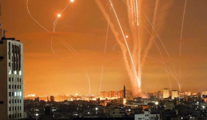 المقـاومة الفلسطينية تطلق النار تجاه طائرات الاحتلال المسيرة في سماء مخيم جنين
