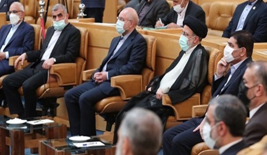 ايران.. عقد اجتماع للحكومة والبرلمان بمحور حل المشاكل الأساسية للشعب