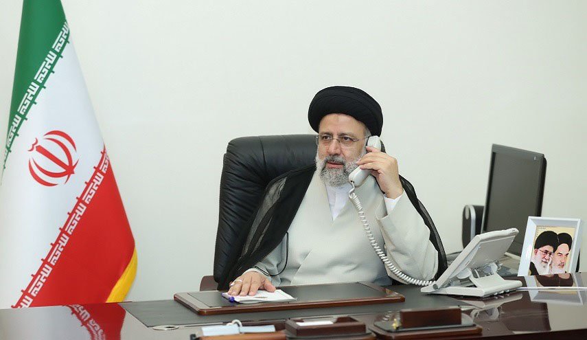 سلطان عمان يدعو الرئيس الإيراني لزيارة مسقط
