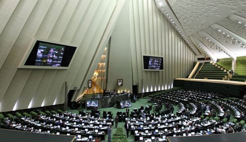 وزير الداخلية يطلع الأمن البرلمانية على وضع الحدود بين إيران وأفغانستان