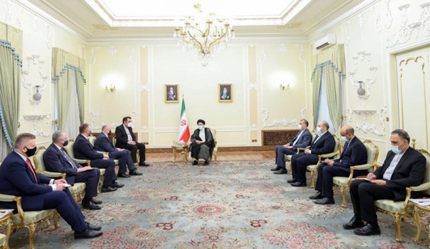 رئيسي: ايران تعارض الحرب وسياسات الناتو التوسعية 