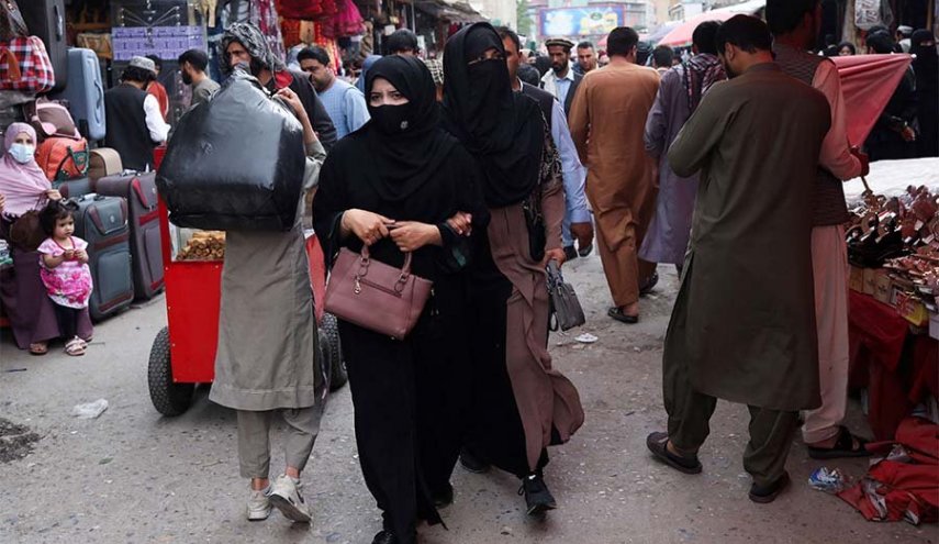 أفغانستان.. السماح مجددا للرجال والنساء بالجلوس معا في مطاعم هرات