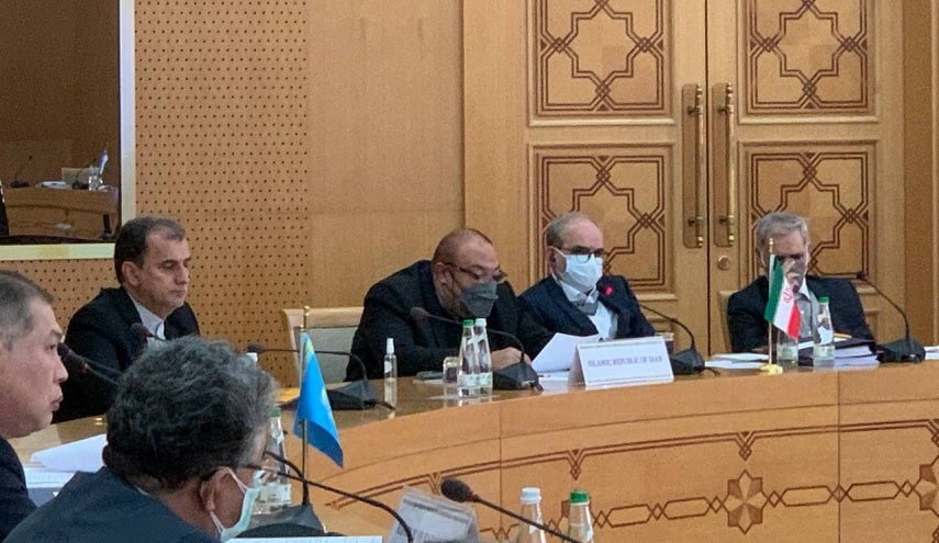 إيران تعمل على تشكيل 30 لجنة اقتصادية مشترکة مع دول العالم