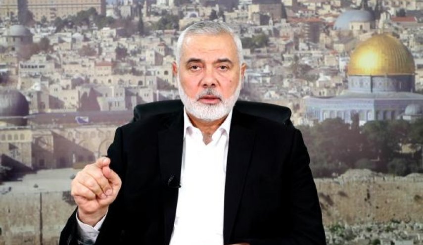 هنية يحذر من استباحة الأقصى أو العربدة بشوارع القدس
