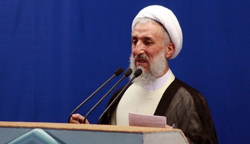 امام جمعة طهران: الشعب الايراني قادر على الانتصار في الاقتصاد ايضا