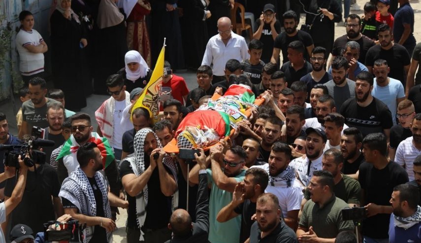تشییع باشکوه نوجوان 15 ساله فلسطینی

